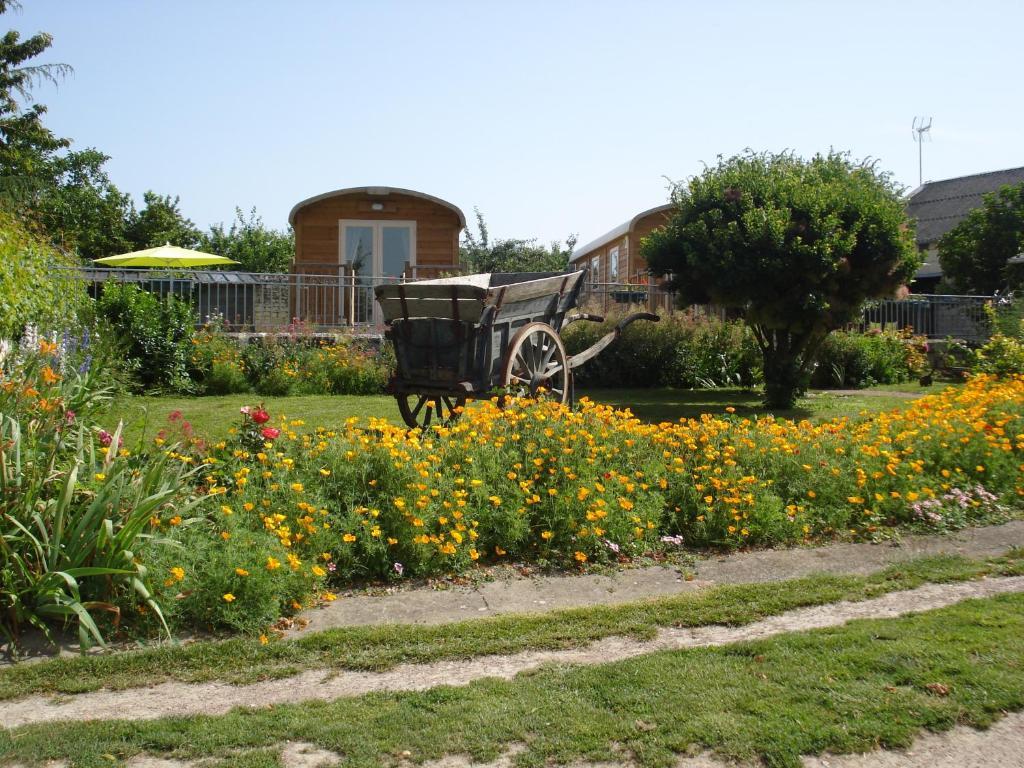 Les Roulottes De Cuzay Villa Roiffé Стая снимка